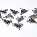 Jewelry and Metals Student designs commemorative pins for former Women governors